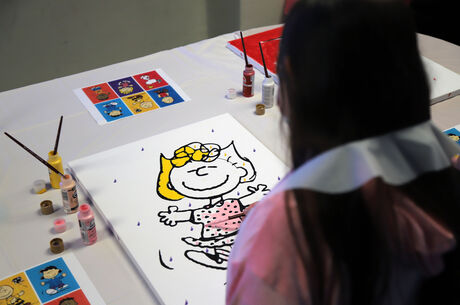 Peanuts Worldwide and Foundation for Hospital Art donates Peanuts-themed mural to Children’s Hospital 