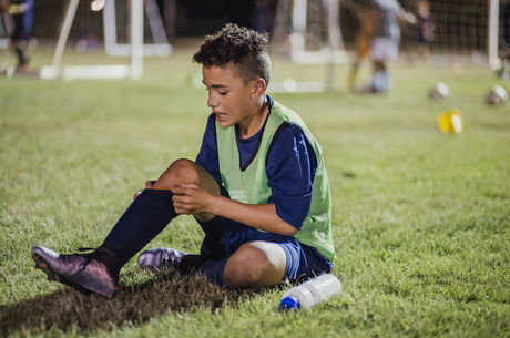 Sports-related injuries: red flags parents shouldn't ignore in their kids
